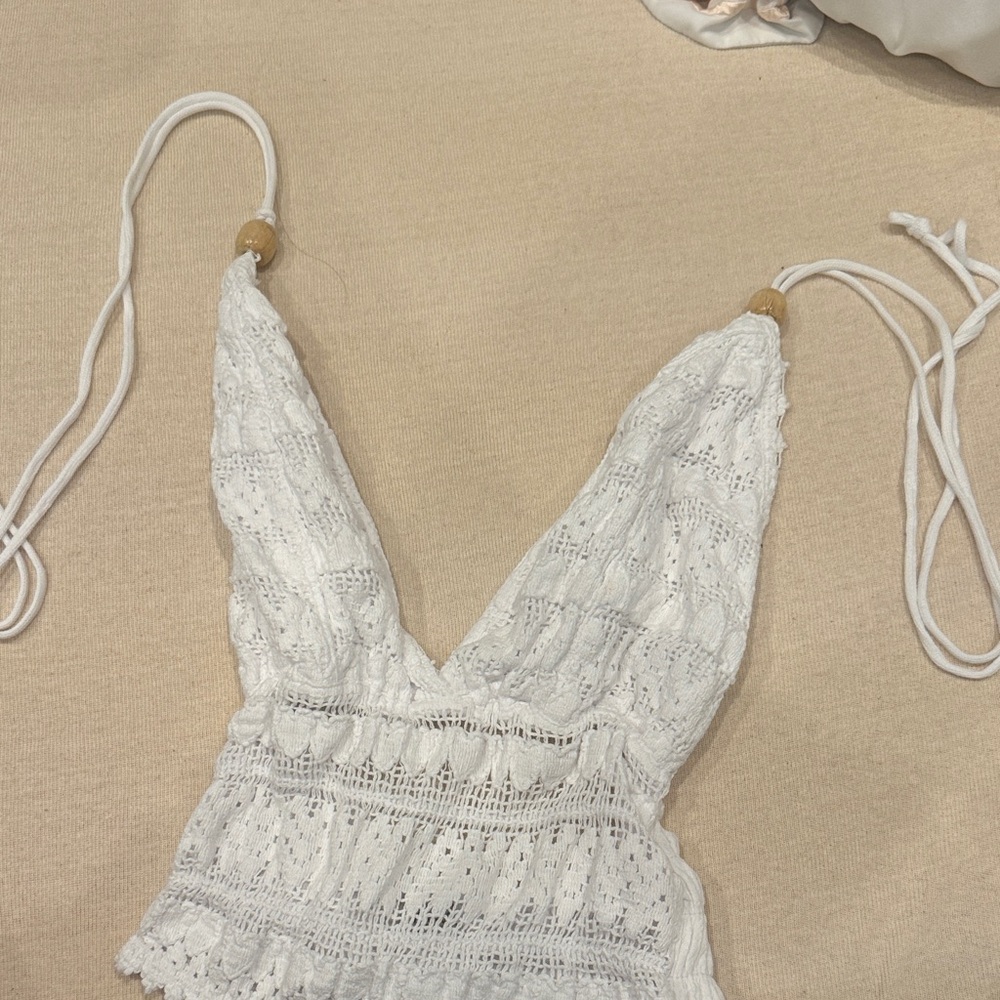 Chic White Lace Crop Top